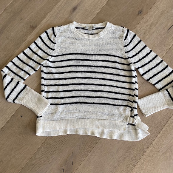 White + Warren Stripe Sweater Medium -ff10 - Picture 1 of 5